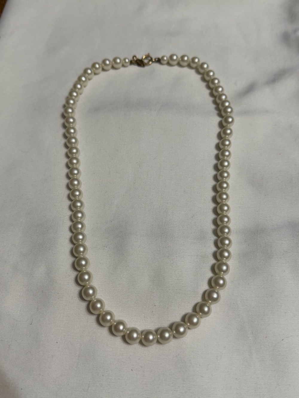 Vintage Sarah Cov White Pearl Necklace - Elegant Women's Jewelry